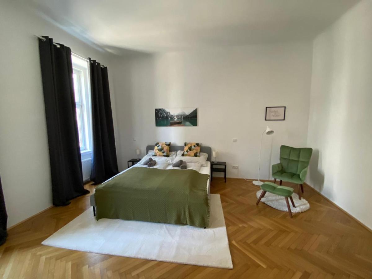 Central Two Bedroom Apartment Vienna Exterior photo